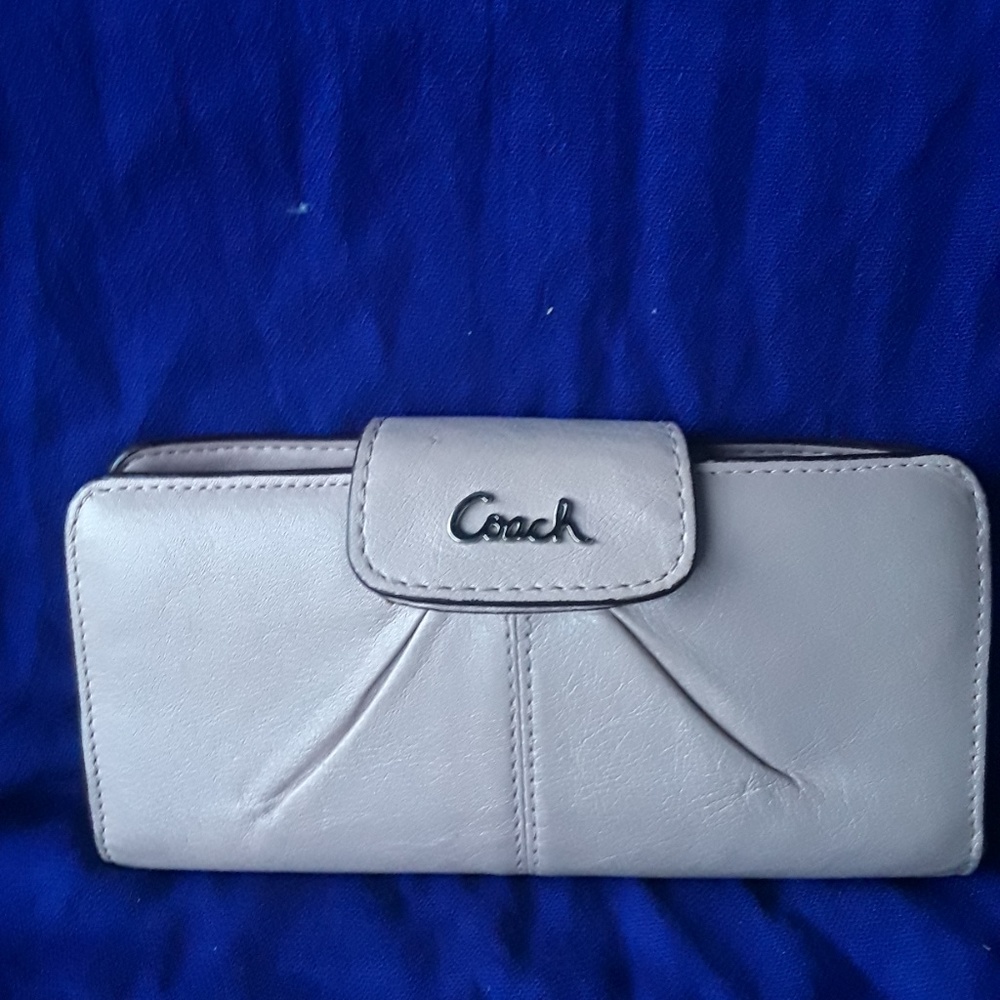 Coach clutch - Picture 2 of 4